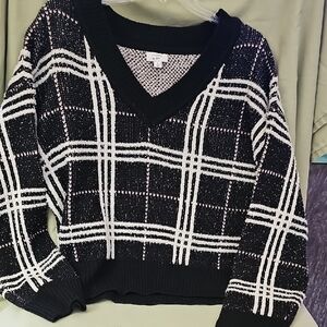 crown & ivy Black and White Checkered V-Neck Sweater